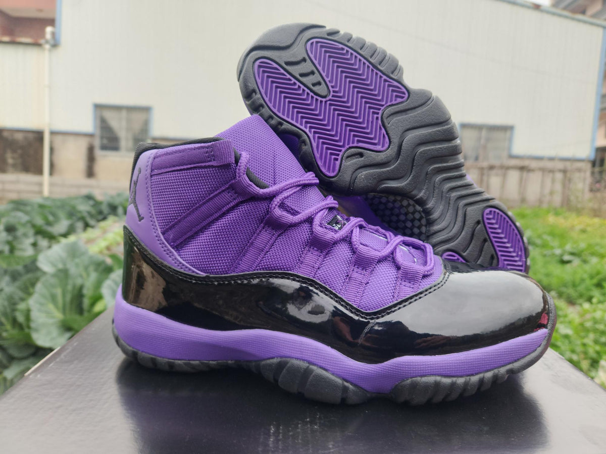 Air Jordan 11 Retro Black/Purple Sneakers