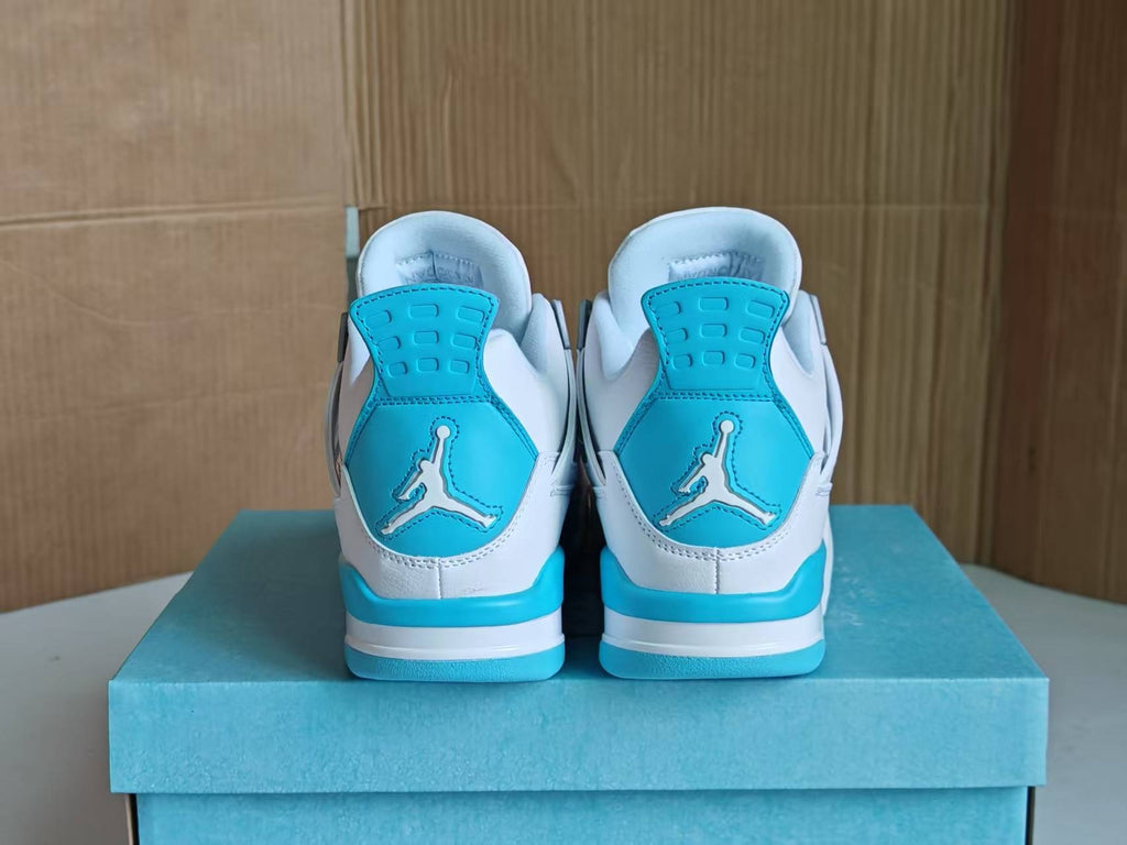 Air Jordan 4 OG 'Military Blue' 2024 – Faithful to the 1989 Original
