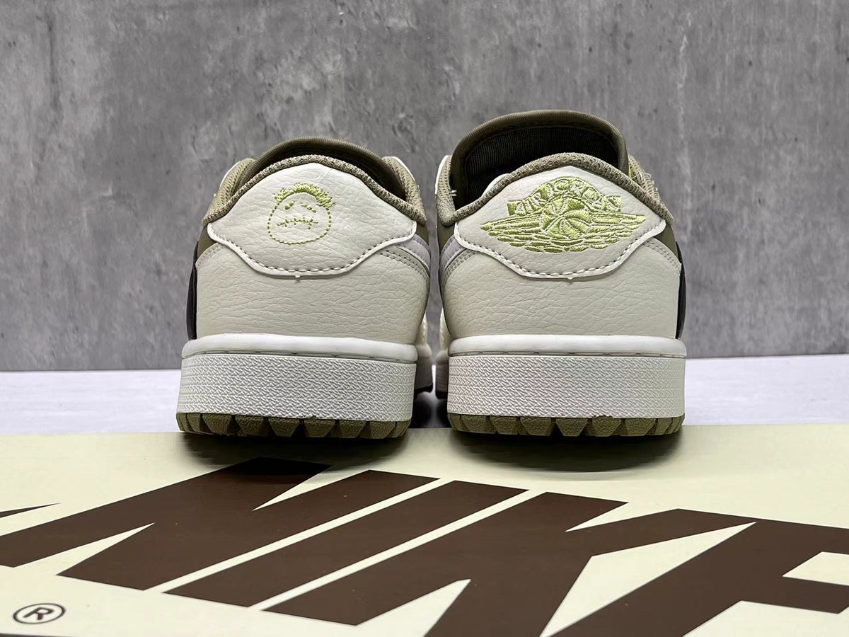 Travis Scott x Air Jordan 1 Low OG SP Golf Unisex Sneakers