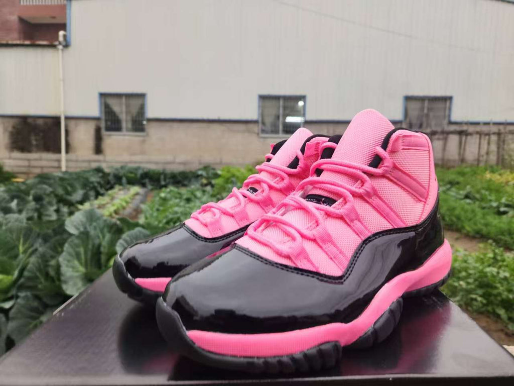 Air Jordan 11 Retro Black/Pink Sneakers