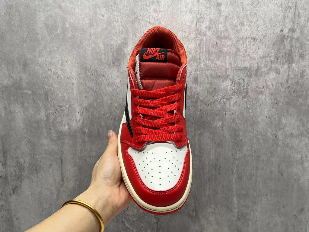 Travis Scott x Air Jordan 1 Low OG SP Chicago Unisex Sneakers