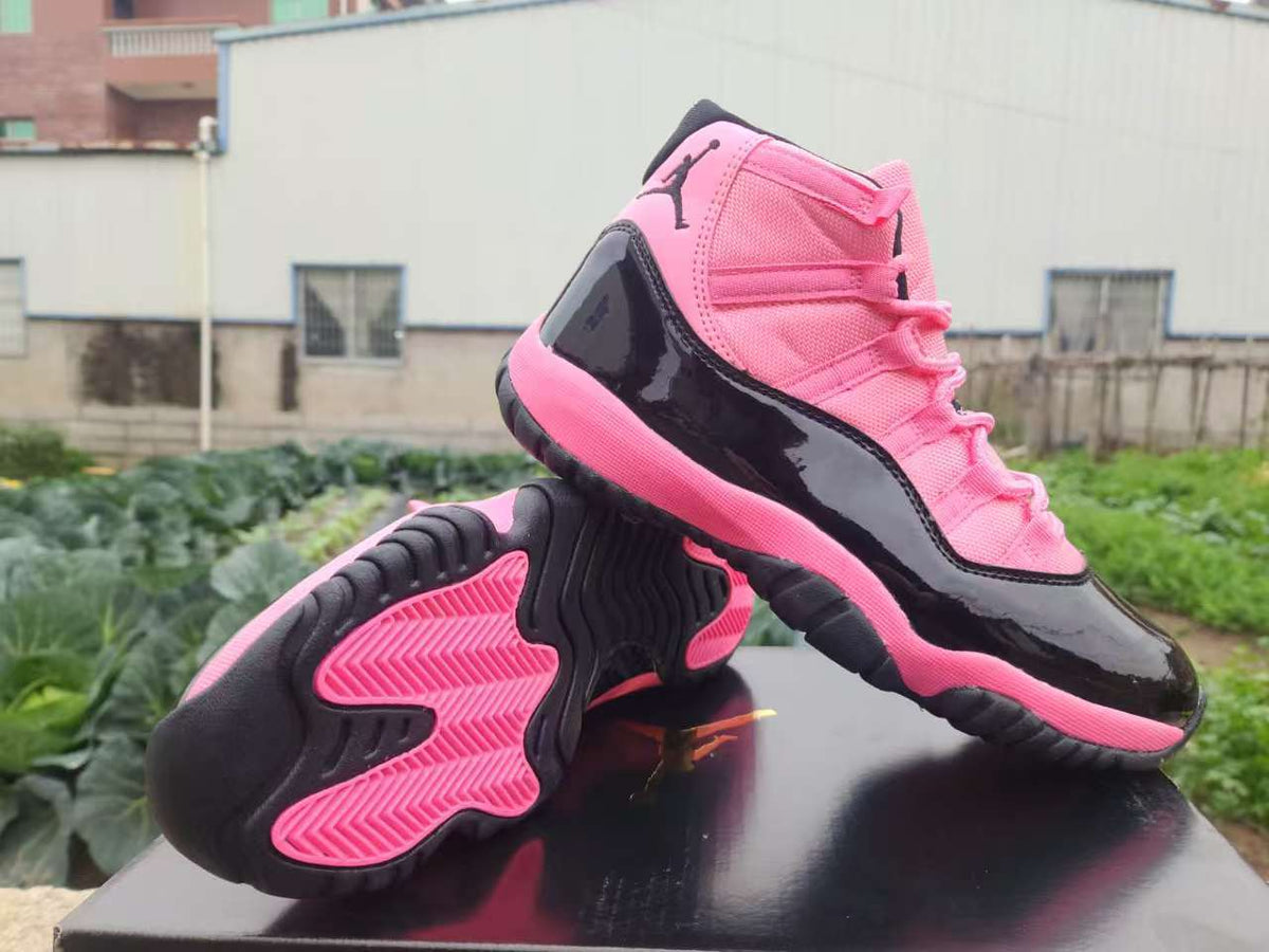 Air Jordan 11 Retro Black/Pink Sneakers