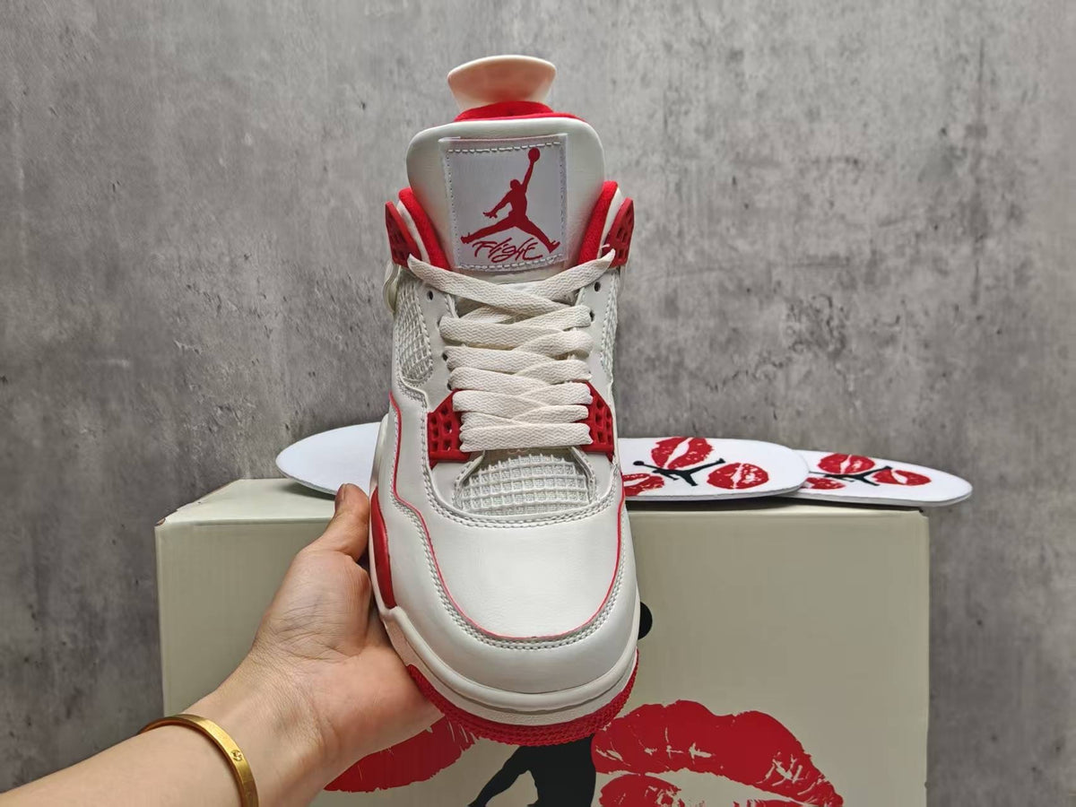 Air Jordan 4 Retro OG 'Valentine’s Day' – Women's Sierra Red (2026)