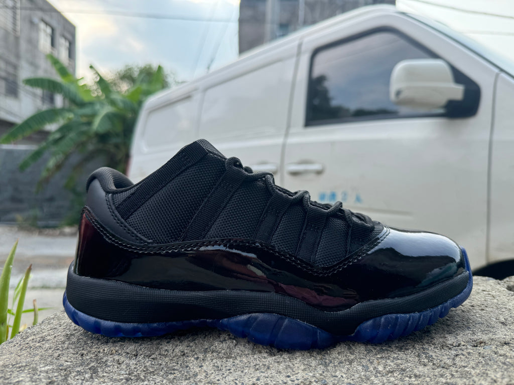 Air Jordan 11 Black & Gamma Blue Sneakers