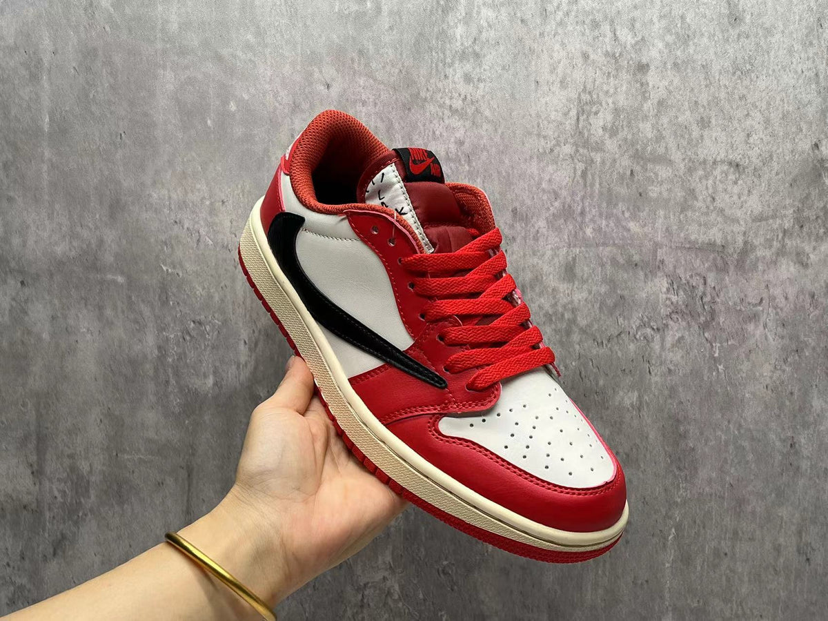 Travis Scott x Air Jordan 1 Low OG SP Chicago Unisex Sneakers