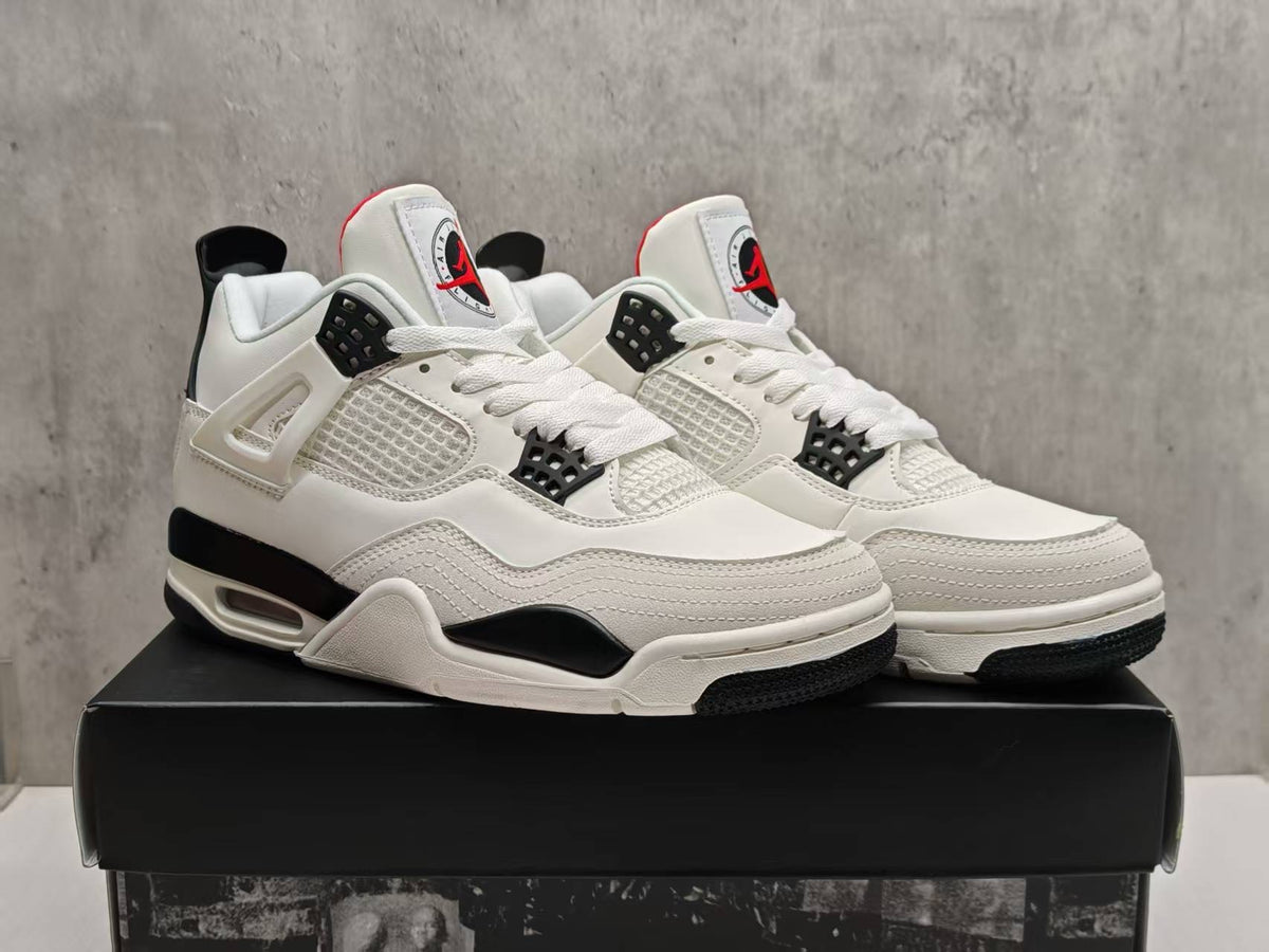 Air Jordan 4 Retro 'Flight Club' – Sail & University Red Sneaker