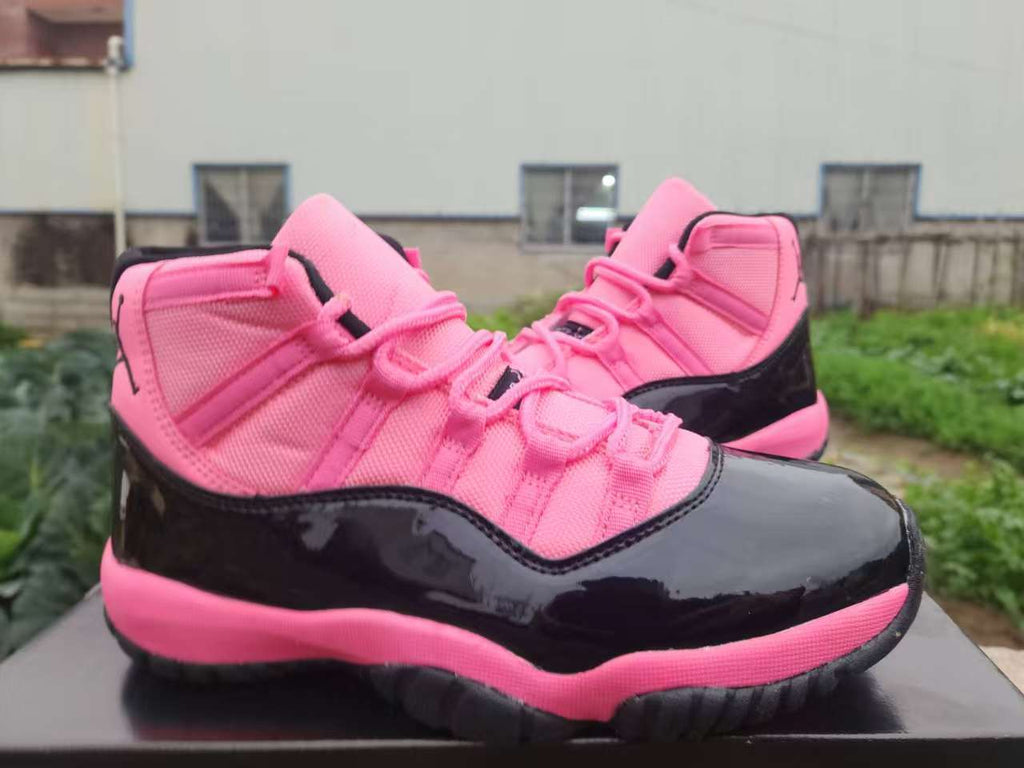 Air Jordan 11 Retro Black/Pink Sneakers