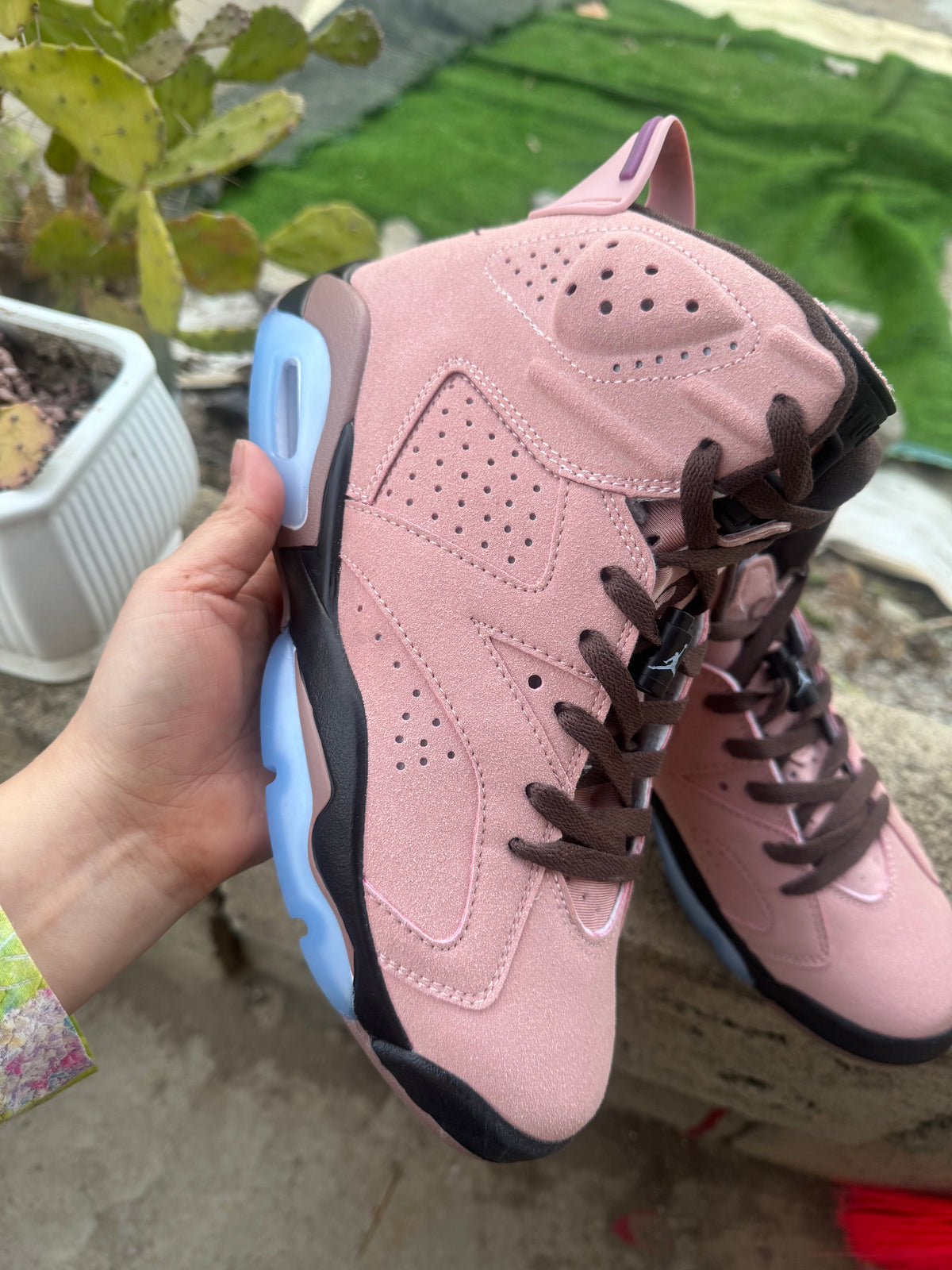 Air Jordan 6 Light Pink Sneakers
